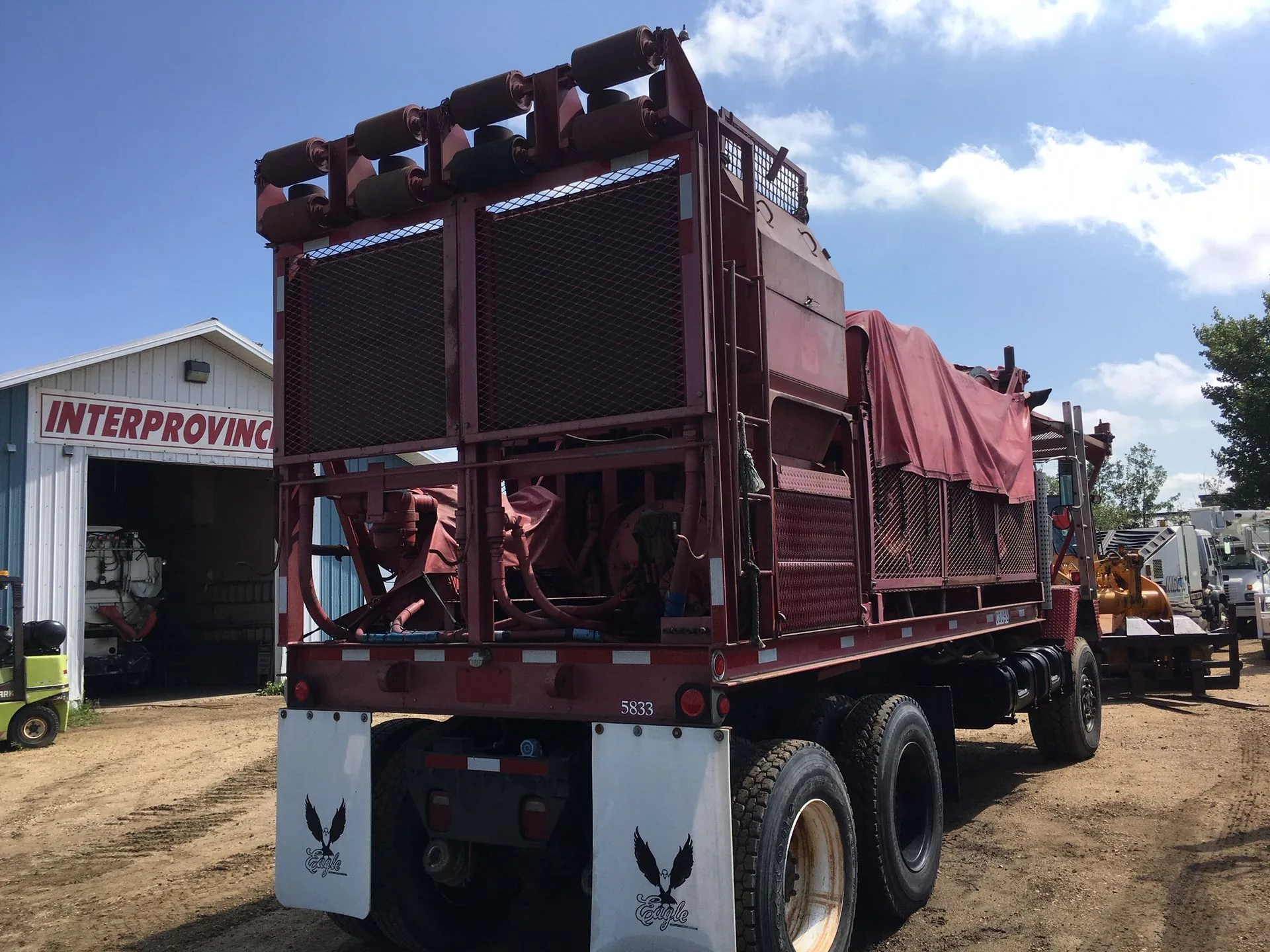 1981 International F5070 6x6 Cab & Chassis / Line Puller Truck