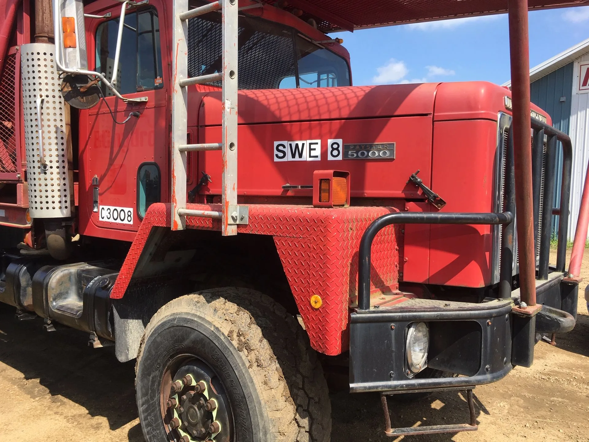 1981 International F5070 6x6 Cab & Chassis / Line Puller Truck