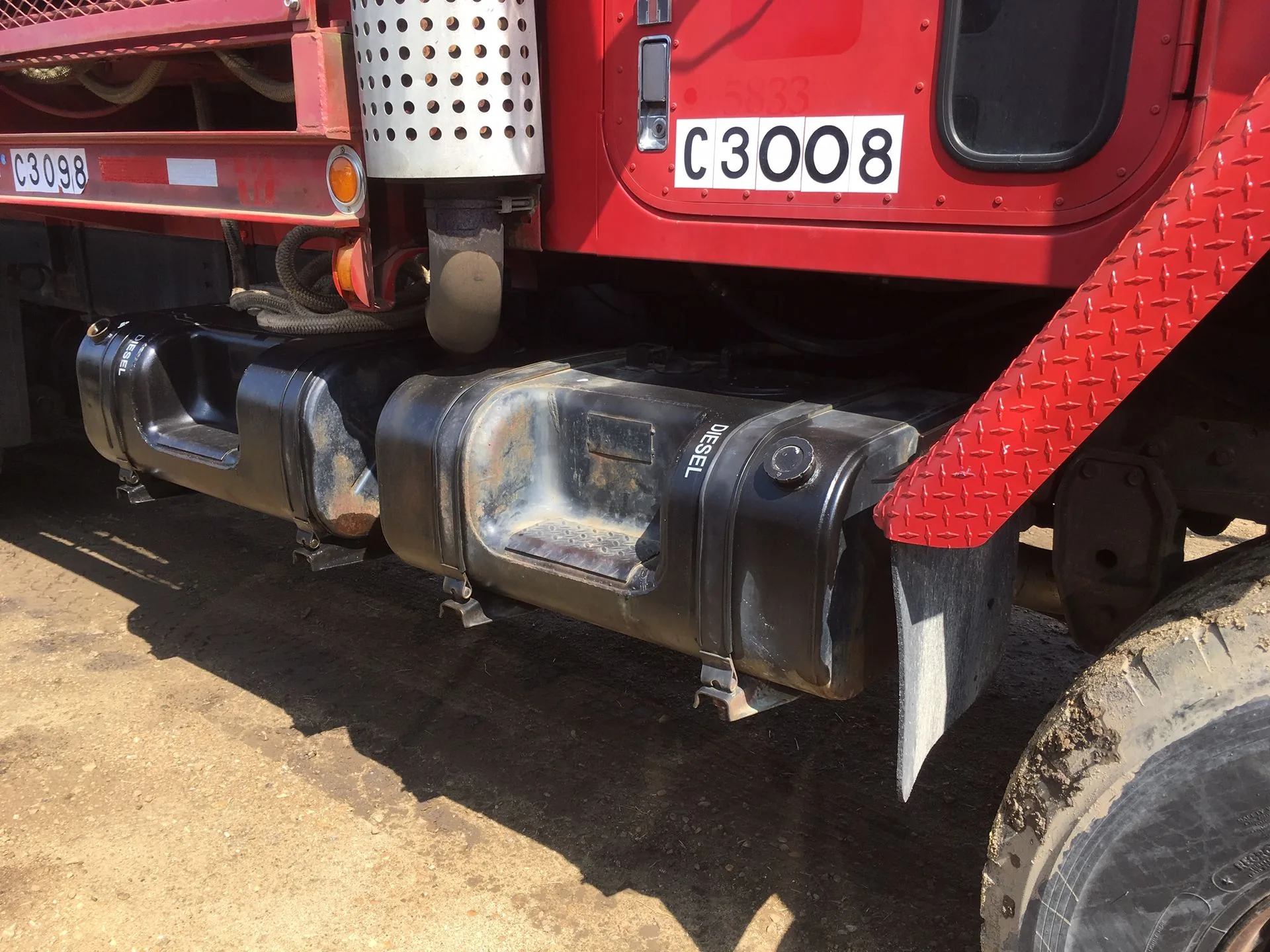1981 International F5070 6x6 Cab & Chassis / Line Puller Truck