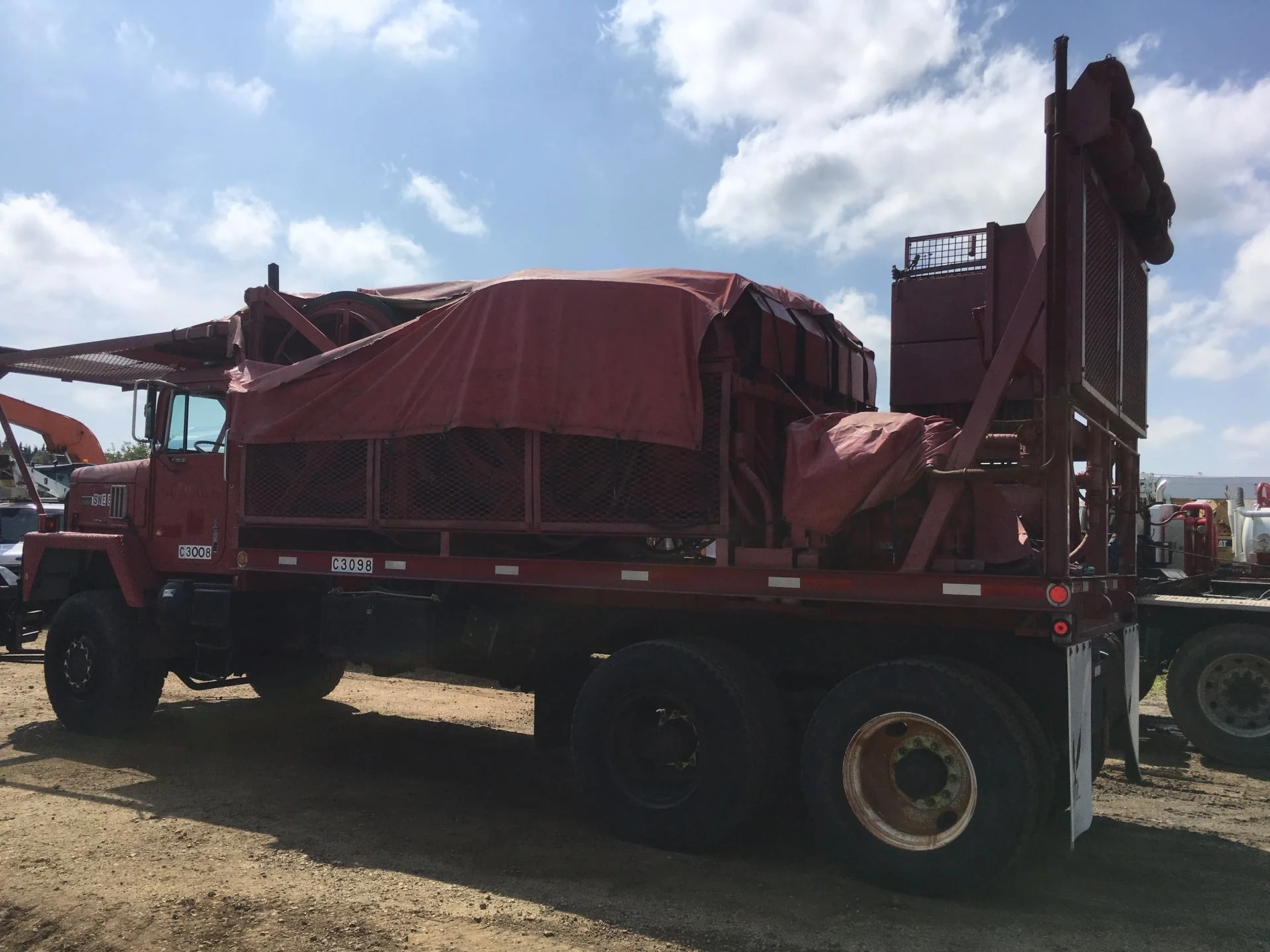 1981 International F5070 6x6 Cab & Chassis / Line Puller Truck