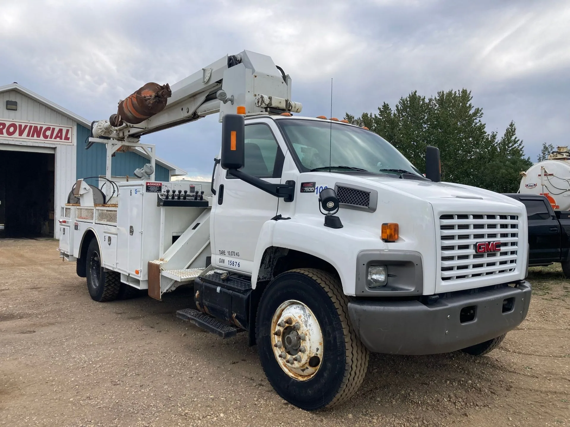 1990 Freightliner Tandem/Tandem Picker Truck