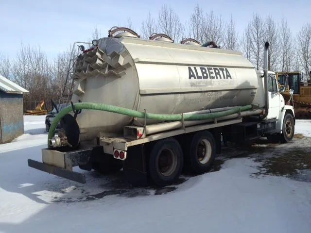 1993 Freightliner FL80 T/A Vacuum Truck