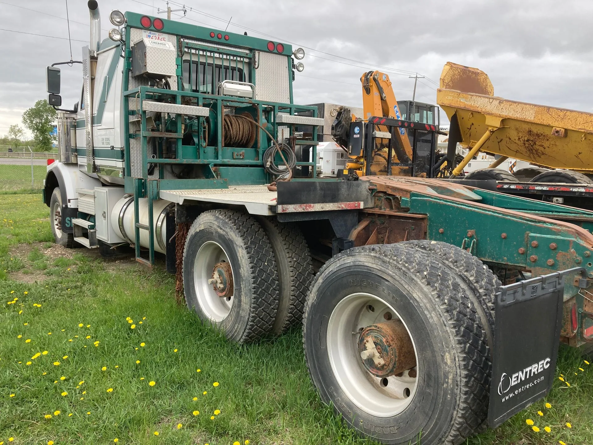2006 Western Star 4900SA T/A Sleeper Planetary Winch Tractor