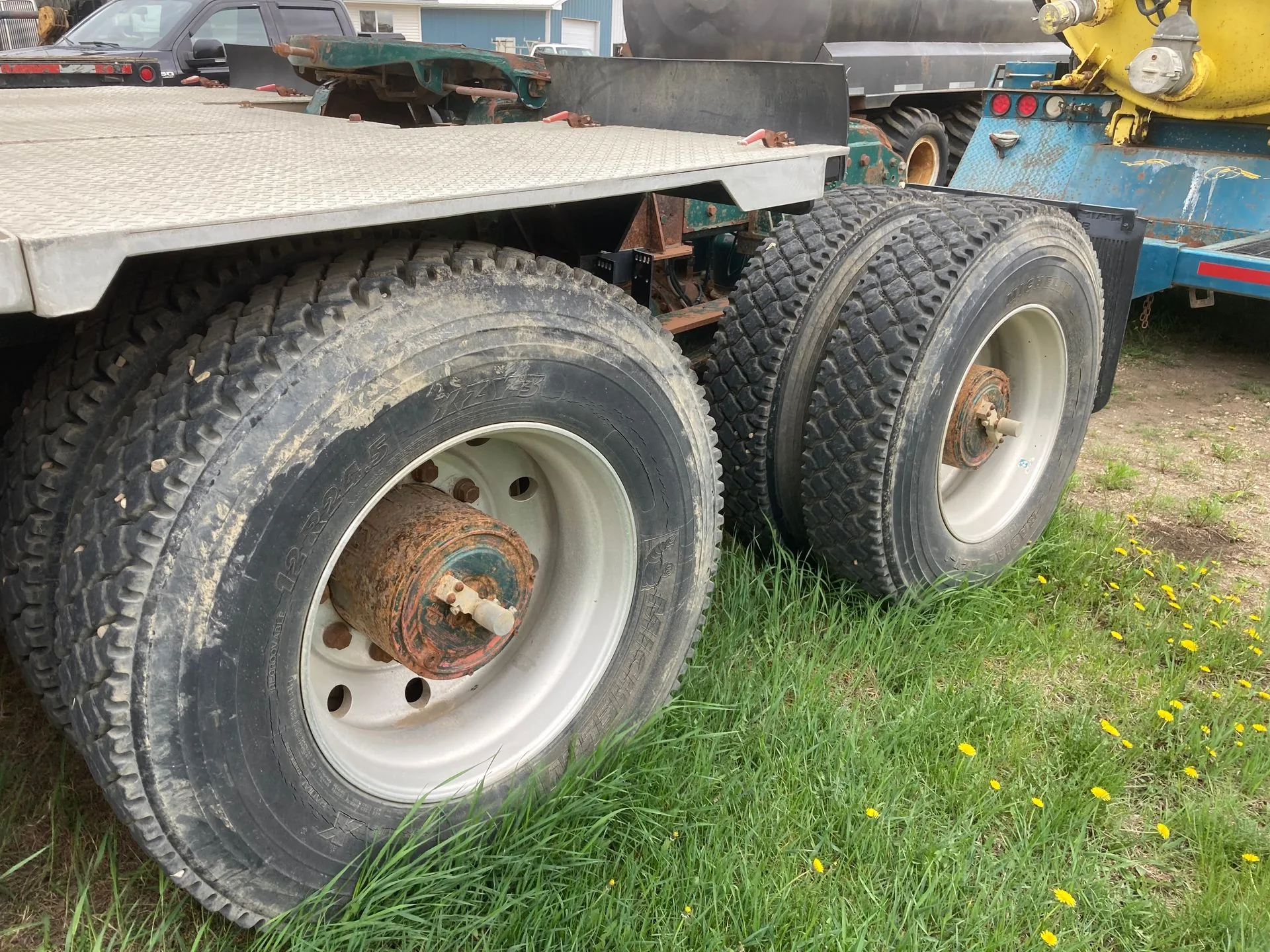 2006 Western Star 4900SA T/A Sleeper Planetary Winch Tractor