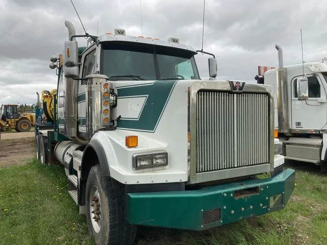 2006 Western Star 4900SA T/A Sleeper Planetary Winch Tractor