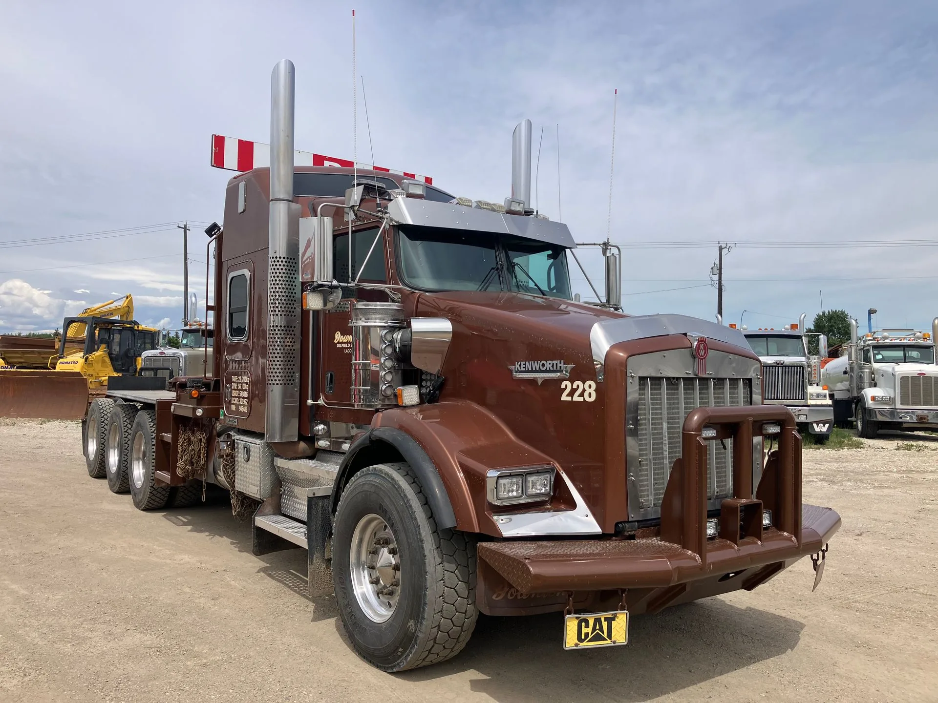 2011 Kenworth T800 8x6 Sleeper Winch Truck