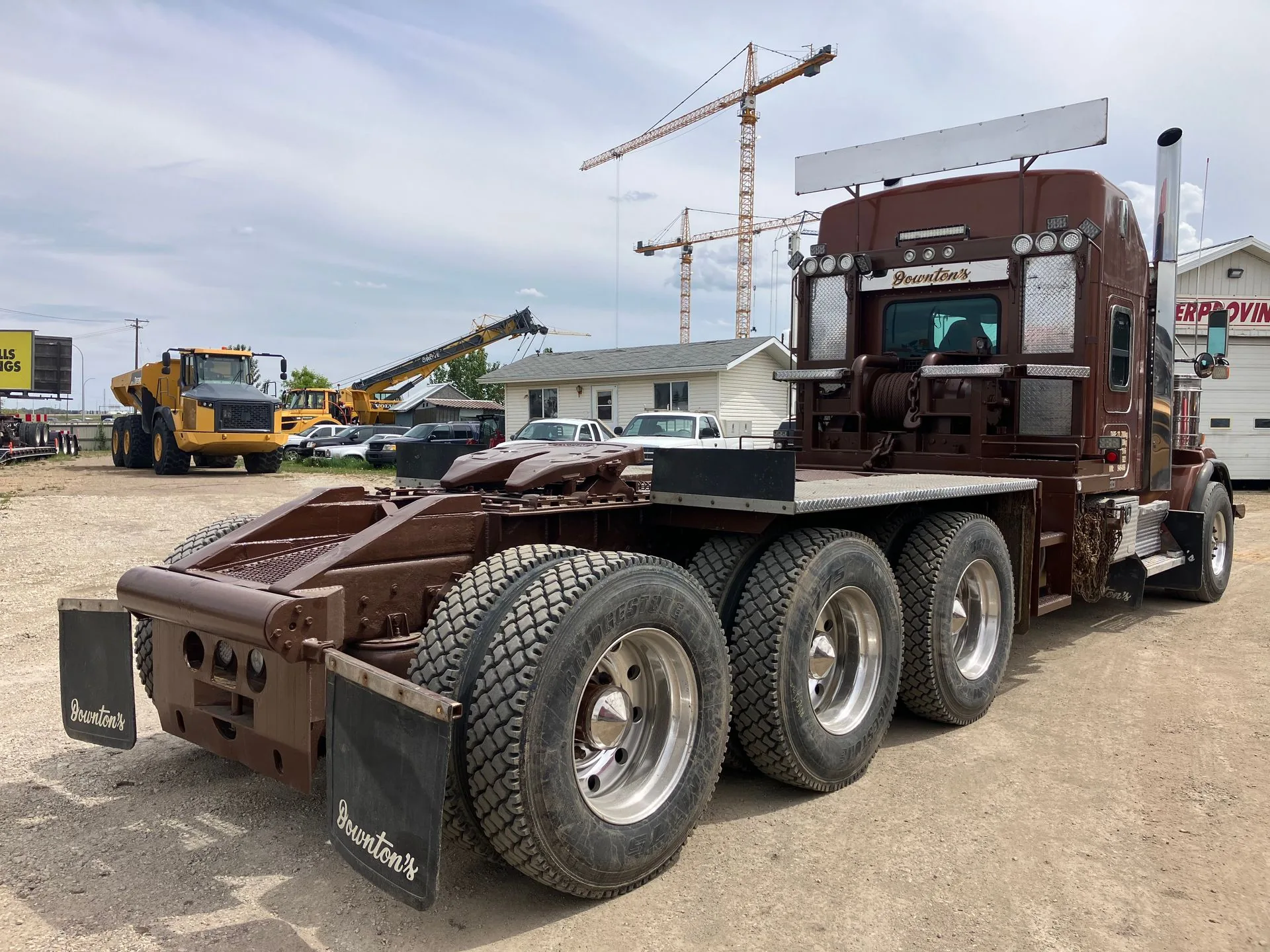 2011 Kenworth T800 8x6 Sleeper Winch Truck