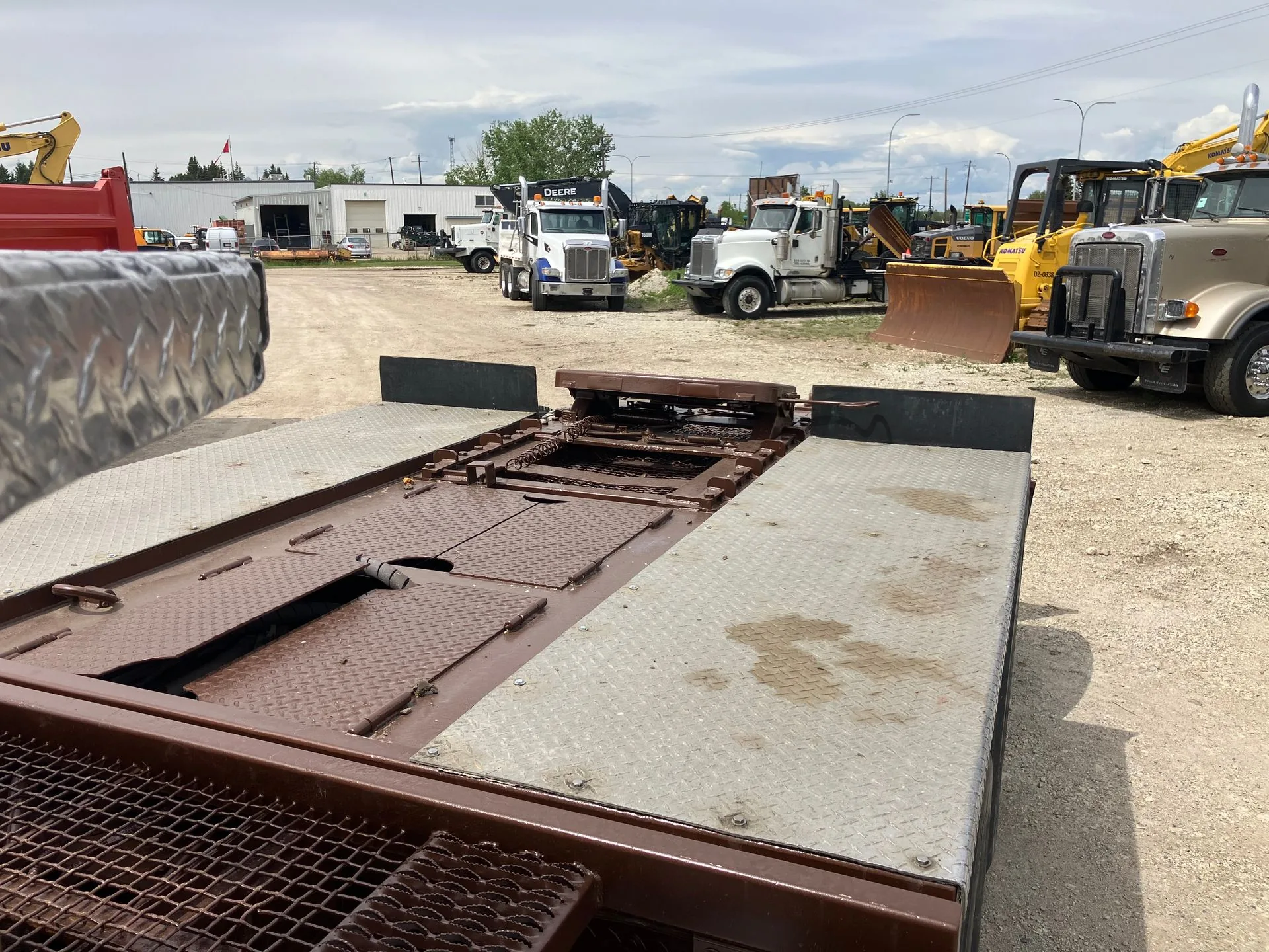 2011 Kenworth T800 8x6 Sleeper Winch Truck