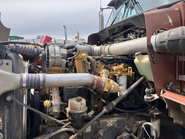 2011 Kenworth T800 8x6 Sleeper Winch Truck