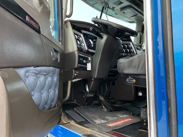 2012 Kenworth C500 Tri Drive 8x6 Winch Truck