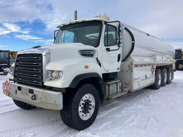 2013 Freightliner 114SD 8x6 Tri Drive Fuel Truck