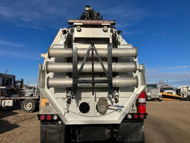 2015 Freightliner 114SD Tri Drive Hydro Vacuum Truck
