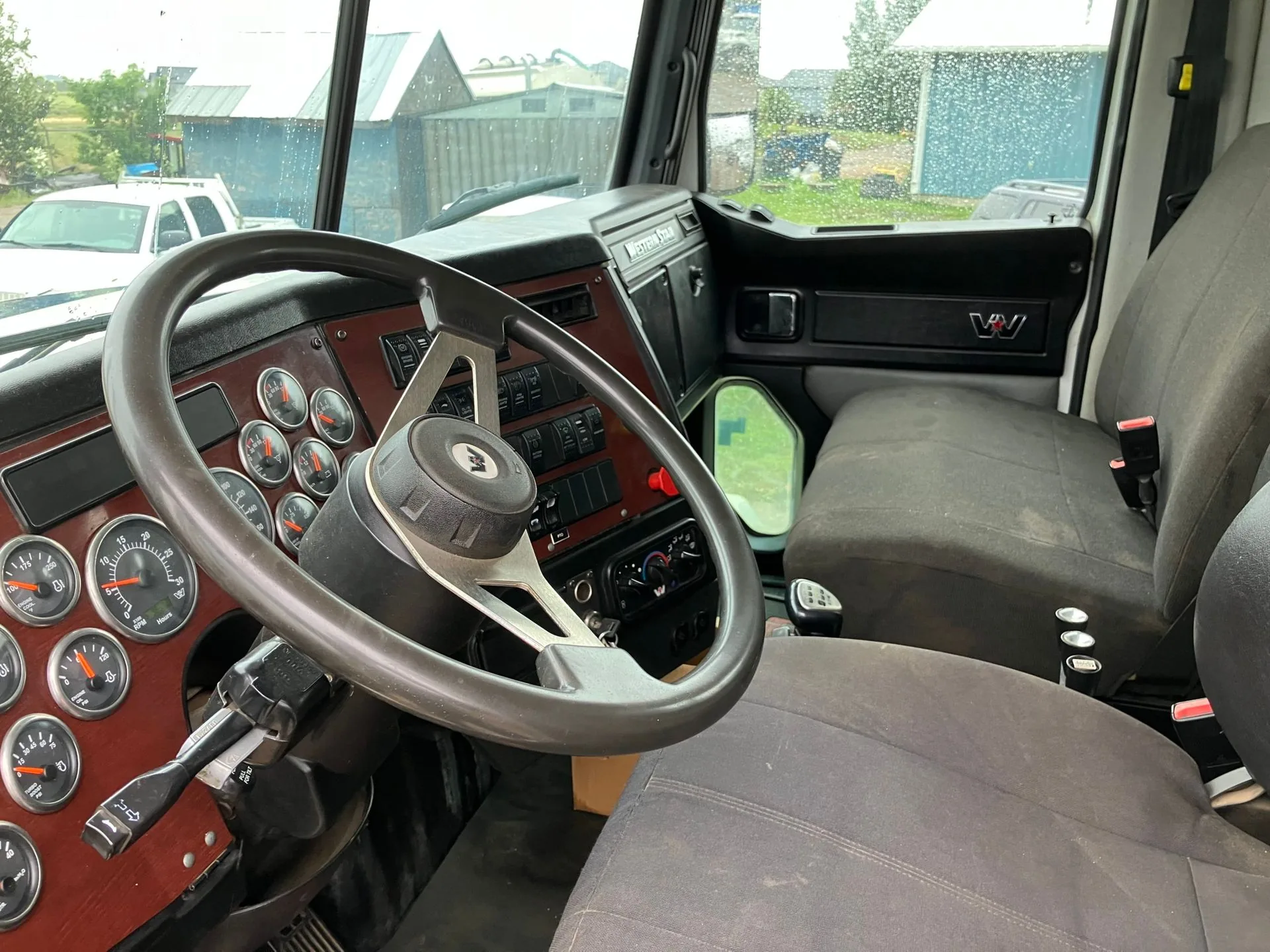 2015 Western Star 4900SA Tri Drive Dump Truck