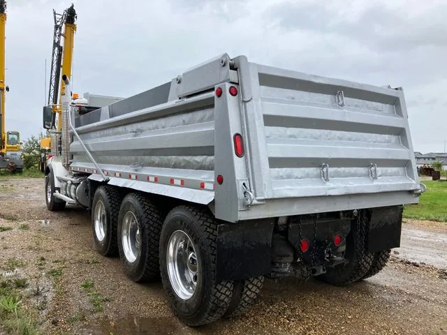 2015 Western Star 4900SA Tri Drive Dump Truck
