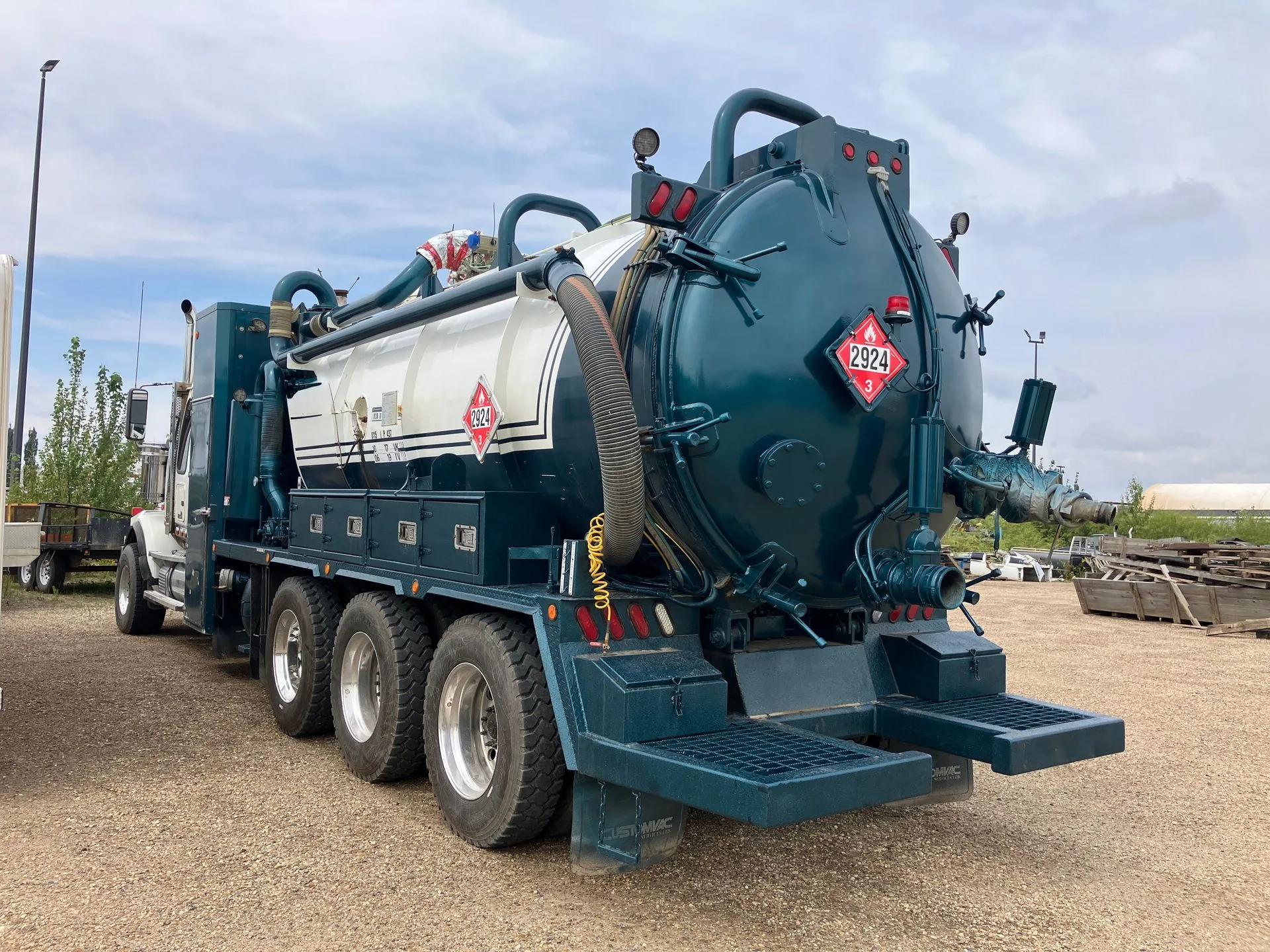 2015 Western Star 4900SA Tri Drive Sleeper Combo Vac