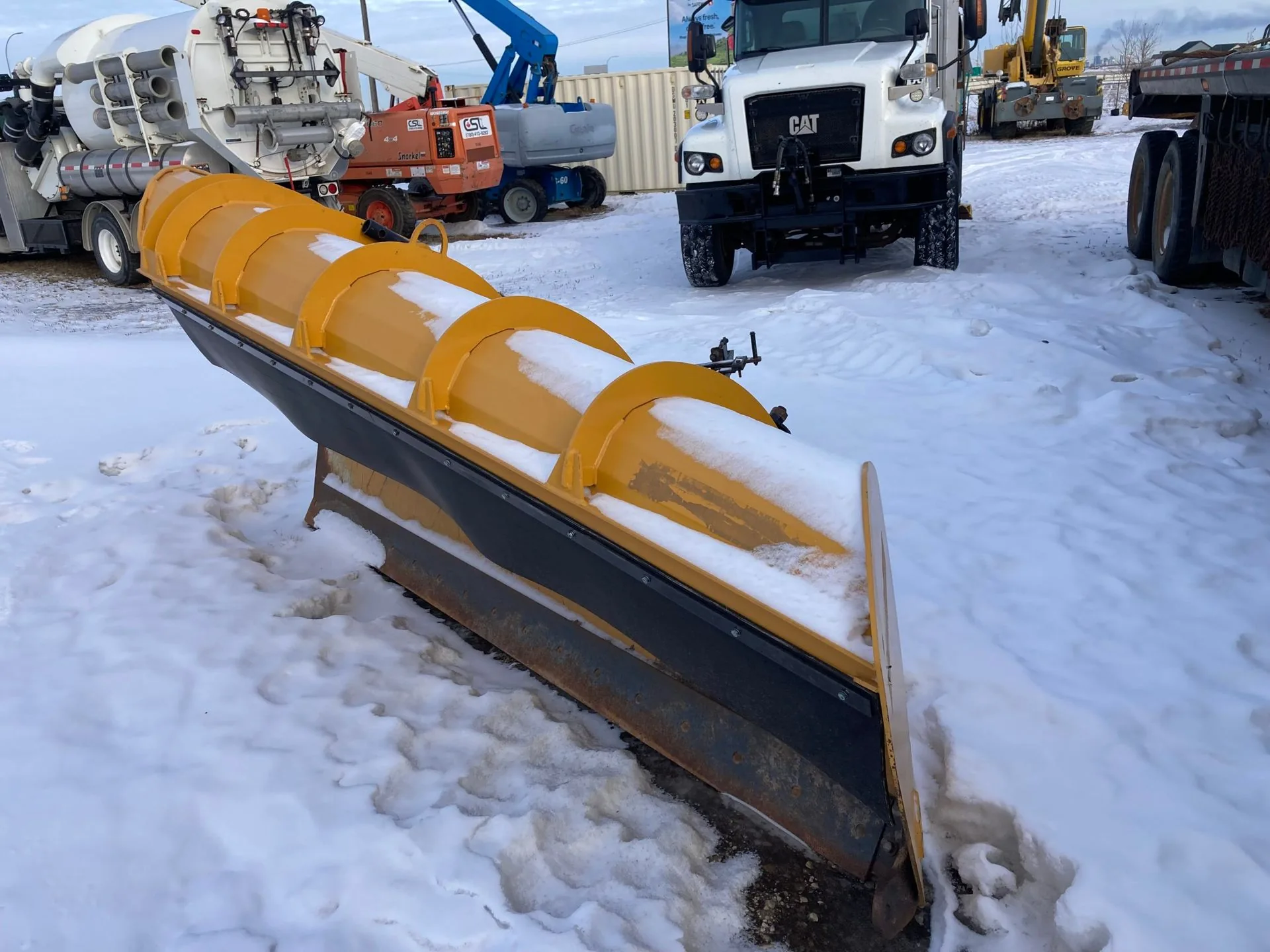 2016 Caterpillar CT681SG T/A Dump/Plow/Sander Truck
