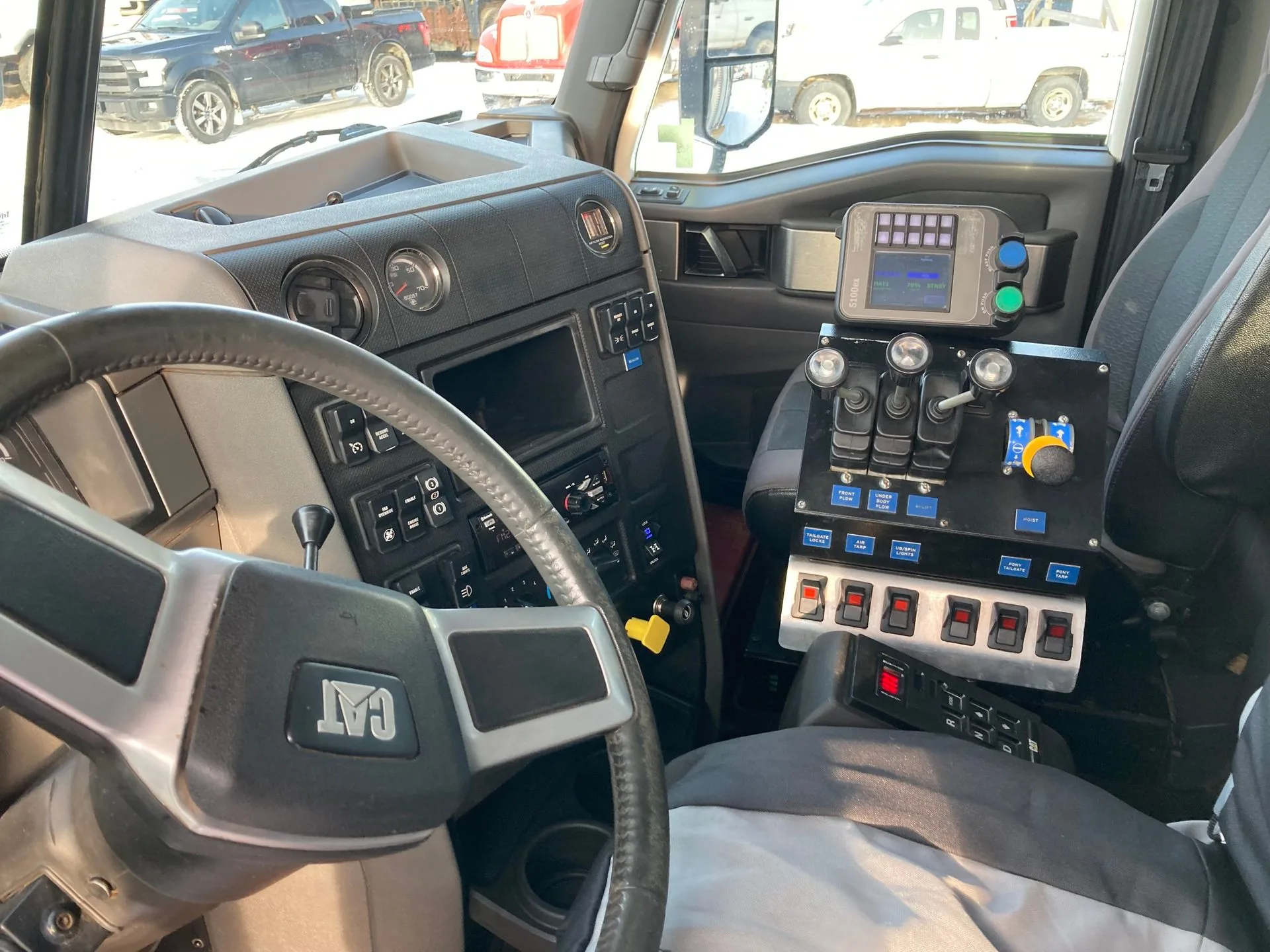 2016 Caterpillar CT681SG T/A Dump/Plow/Sander Truck