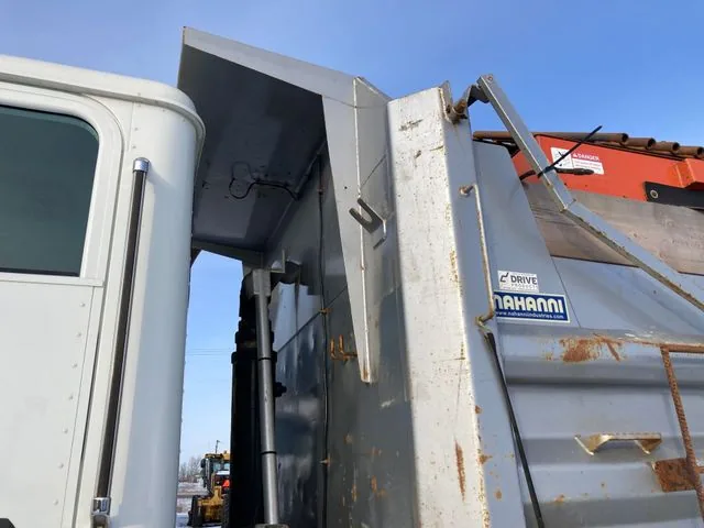 2016 Caterpillar CT681SG T/A Dump/Plow/Sander Truck